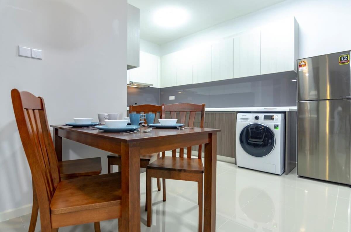 Cozy & High Floor Suite In Suasana Jb 15, Views Τζόχορ Μπάχρου Εξωτερικό φωτογραφία