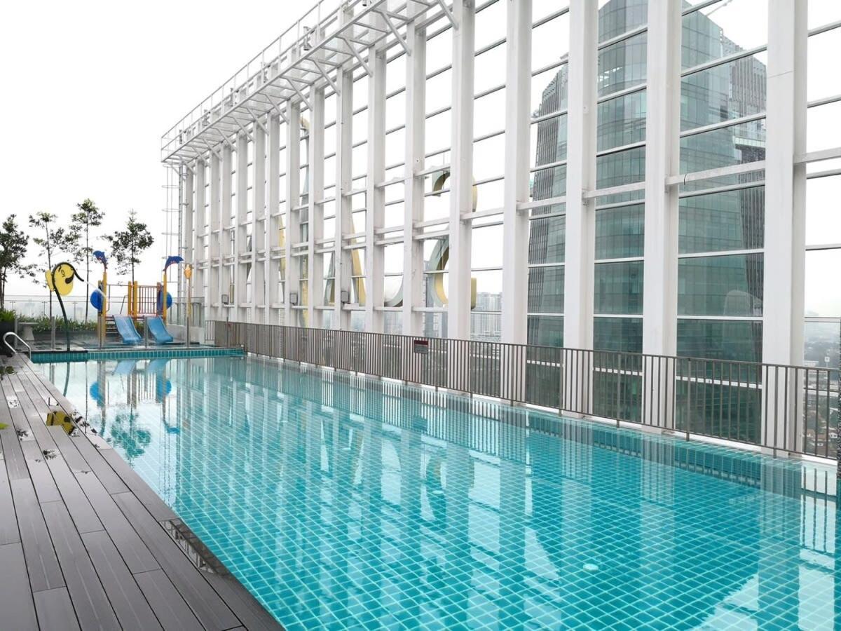 Cozy & High Floor Suite In Suasana Jb 15, Views Τζόχορ Μπάχρου Εξωτερικό φωτογραφία
